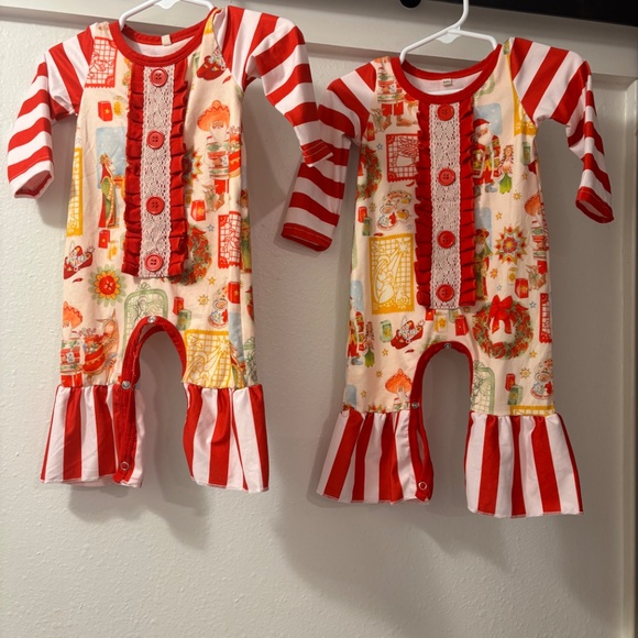 Vintage Christmas theme ruffled, bell bottom baby girl romper 0–3, 3–6 months - Picture 3 of 14